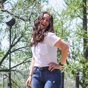 Meet your Posher, Lina